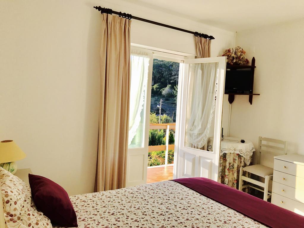 Porto Monte Bed and Breakfast Maceira  Exteriör bild